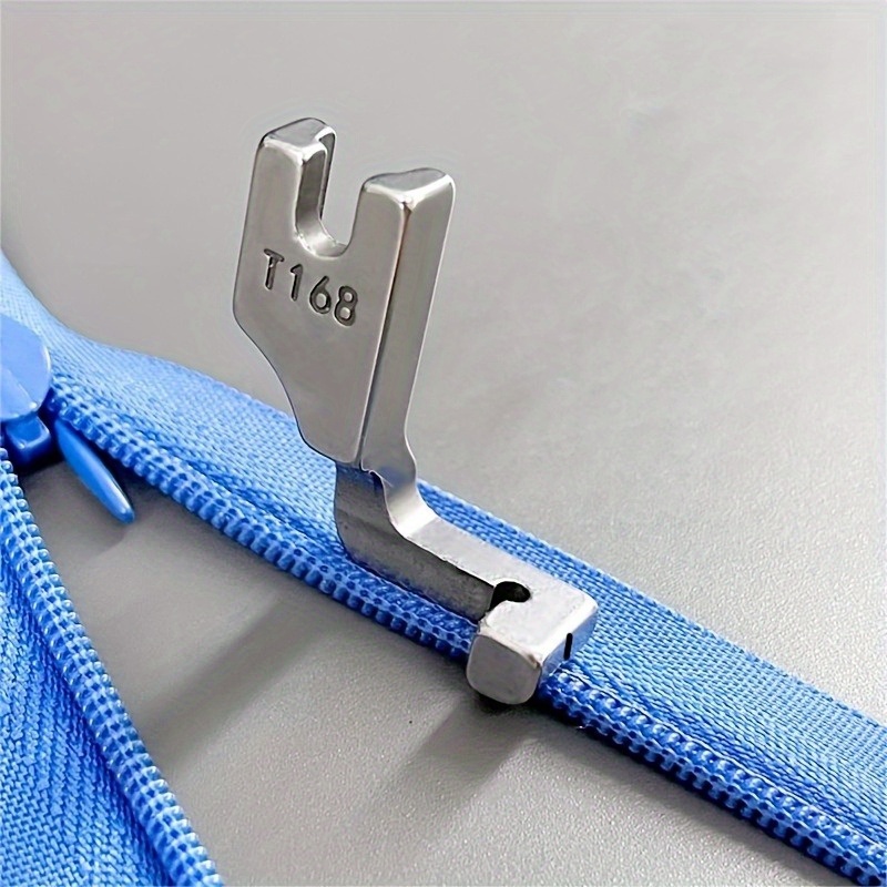 Sewing Tt - ตีนผีจักรเย็บผ้าอุตสาหกรรม T168, ตีนผีซิปด้านเดียว, อุปกรณ์เย็บซิปแบบซ่อน, สีเทา สำหรับจักรเย็บผ้าส่วนใหญ่