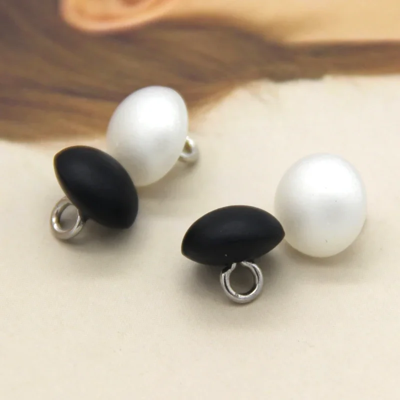 Button Hole Cutter - 20Pcs สีดำพลาสติกรูปไข่ไข่มุกปลอมปุ่มโลหะสำหรับเสื้อผ้าเสื้อเสื้อชุดตกแต่งอุปกรณ์เย็บผ้าขายส่ง